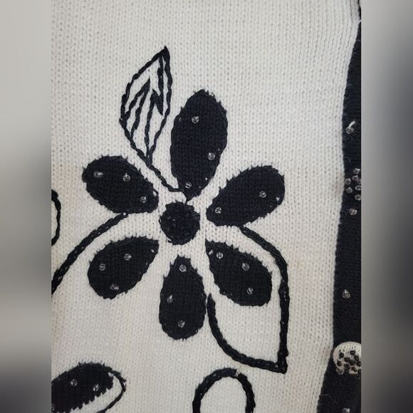 Storybook Knits Black And White V-neck Cardigan Sweater Size M - Picture 5 of 9